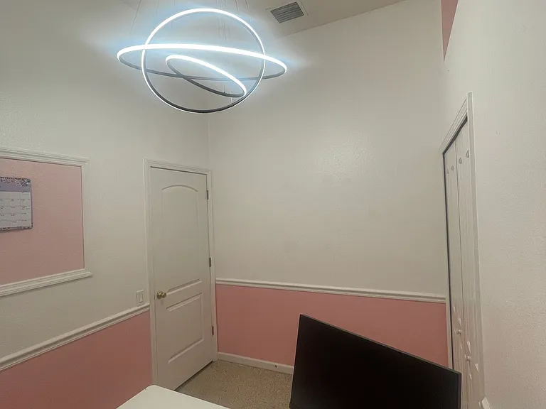 1042 Vista Cay Ct — Photo 23