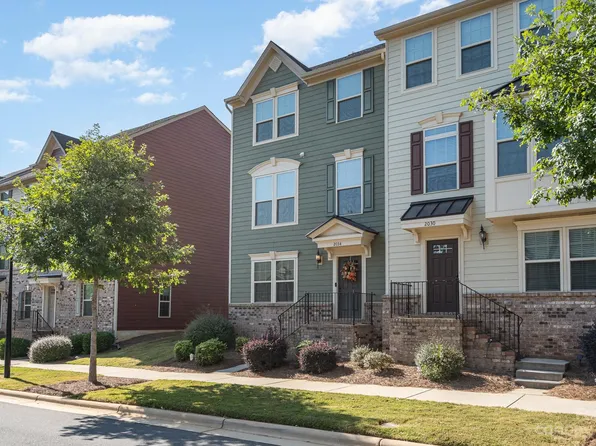 2034 Sage Park Dr, Charlotte, NC 28217