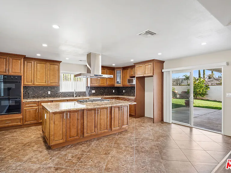 29403 Trailway Ln — Photo 13
