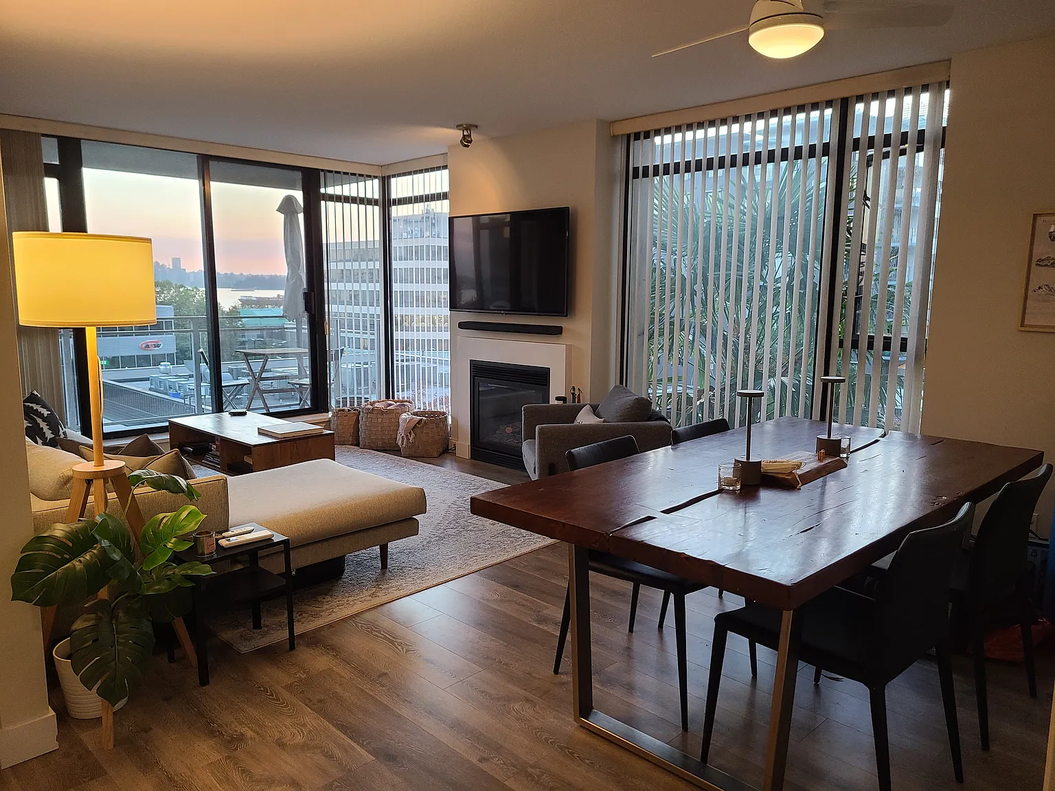 2 bed, 1068 sqft, $3,975 — Photo 3