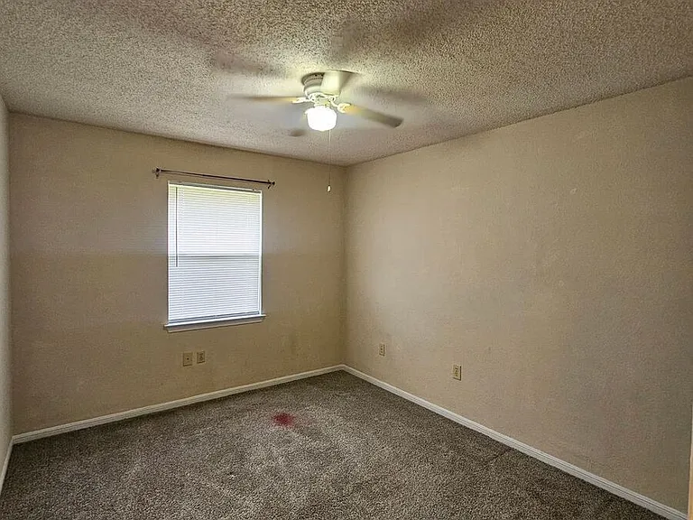 625 Atkinson Ave — Photo 9