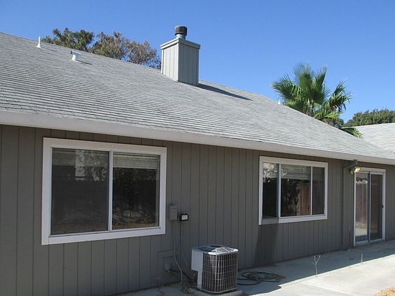 2nd image of 2220 Huntington Dr