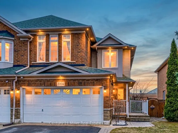 2094 Redstone Cres, Oakville, ON L6M 5B1