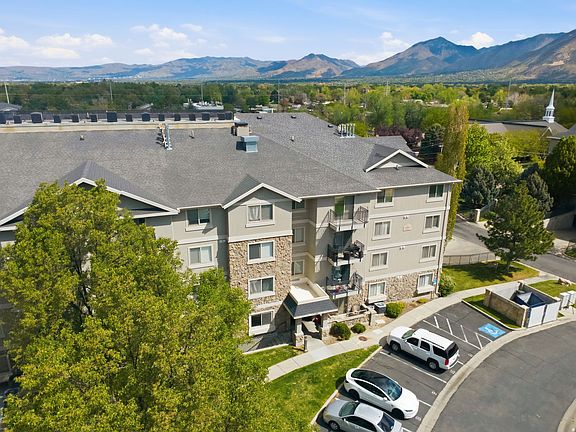 3rd image of 1205 E Privet Dr #102