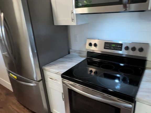 4th image of 122 Olympic Ave