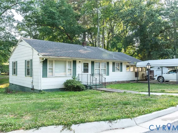 201 W 3rd St, South Hill, VA 23970
