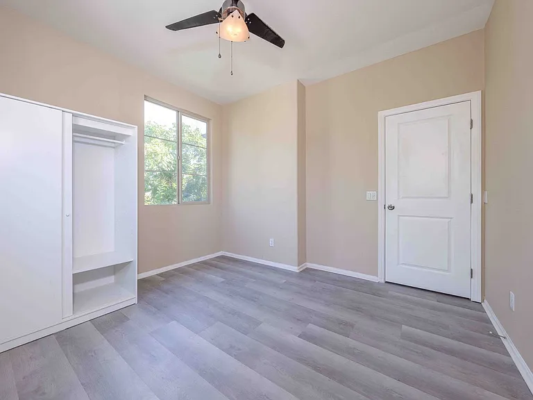10208 Jasmine Ct — Photo 22