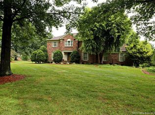 2016 Spring Farms Dr, Floyds Knobs, IN 47119