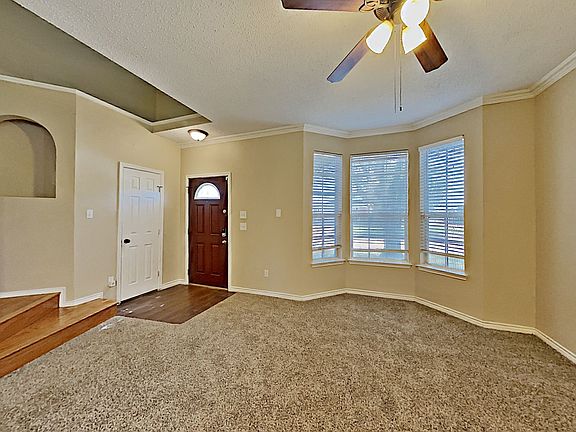 5th image of 639 Blueberry Hill Ln
