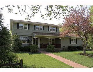 1st image of 224 Redfield Ave