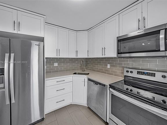 4th image of 650 Coral Way APT 206