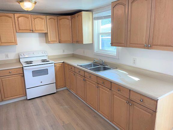 3rd image of 307 Mayo Ave Unit B
