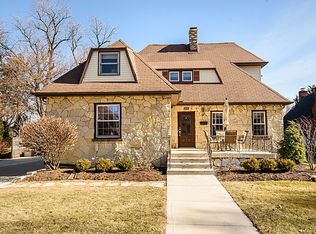 397 S Holly Ave, Elmhurst, IL