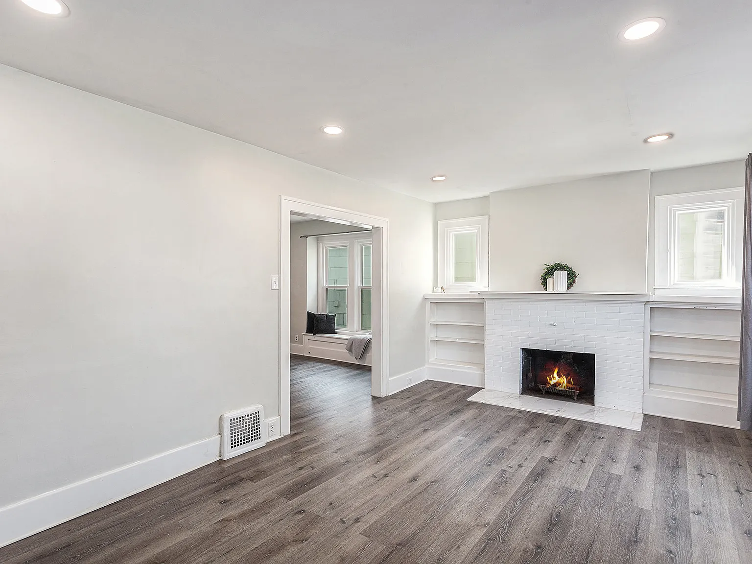3 bed, 1347 sqft, $2,700 — Photo 4