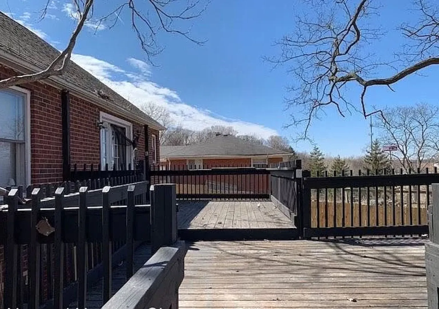 Large Three Bedroom Home — Photo 3