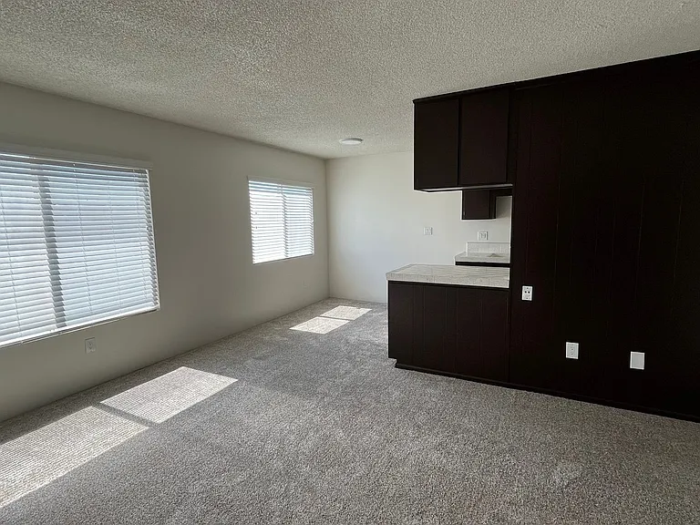 2625 Camulos St — Photo 4