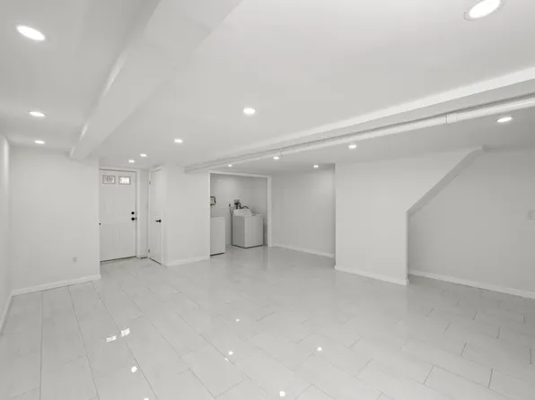 1246 Troy Avenue image 16 of 31