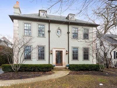 915 Ash St, Winnetka, IL, 60093