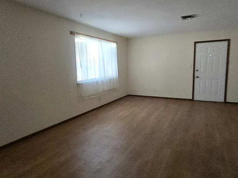 1705 Cliffside Dr — Photo 8
