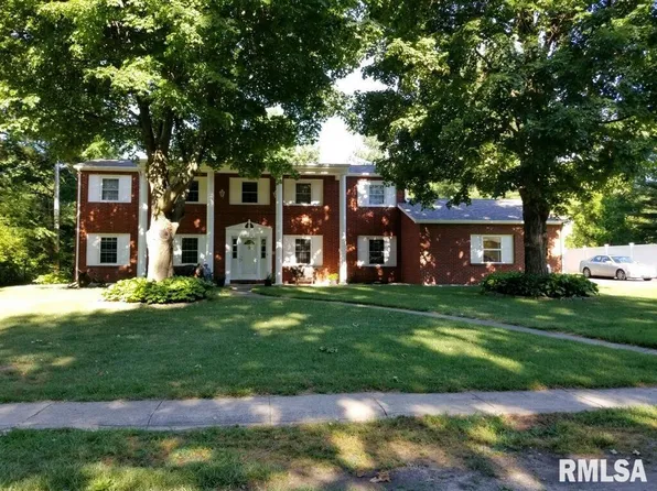 12 Royal Pl, Mount Vernon, IL 62864