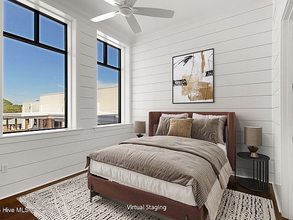 3rd image of 805 Mulberry Street Unit 203