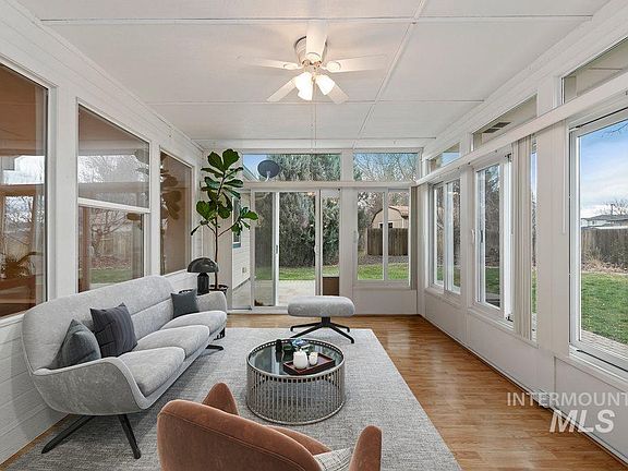 5th image of 2415 S Georgetown Way