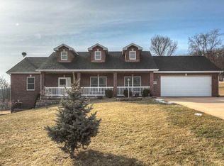 8343 Turkey Valley Ln, Dubuque, IA 52003