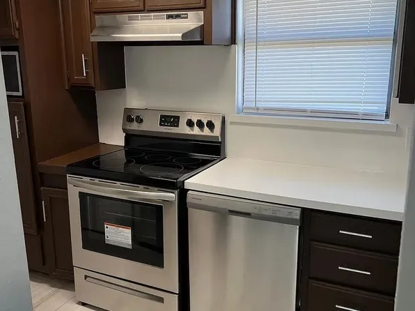 711 Harbour Town Dr APT 3, Lake Dallas, TX 75065