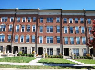 7913 Crescent Park Dr #136, Gainesville, VA 20155