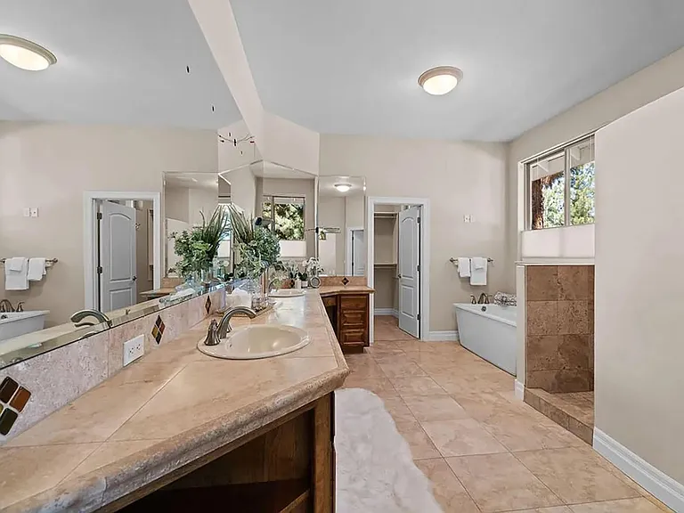 2939 NW Fairway Heights Dr — Photo 25