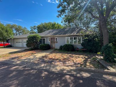 456 Lawnridge Ave SE, Huron, SD, 57350