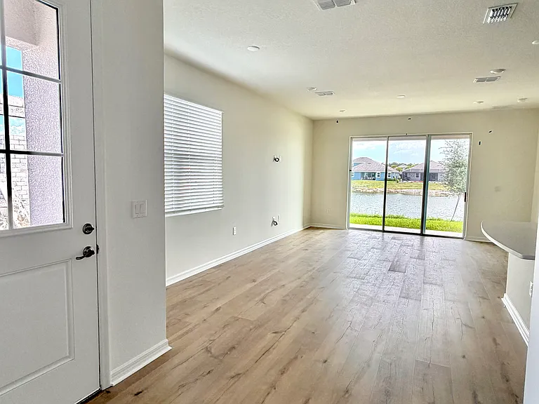 7519 Sea Oak Ct — Photo 3