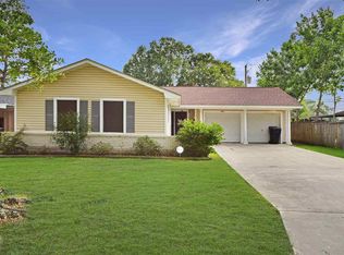 211 N 34th St, Nederland, TX 77627