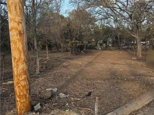 1911 Saint Louis St, Gatesville, TX 76528