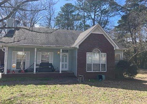 1st image of 705 Jackson Cir