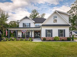 8010 Shady View Dr, Charlestown, IN 47111