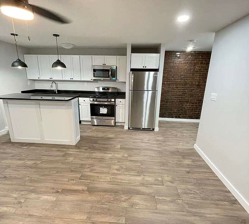 1st image of 430 Rogers Ave Floor 1