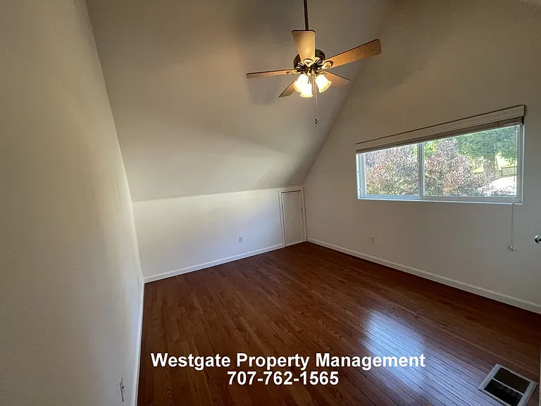 837 Bantam Way — Photo 6