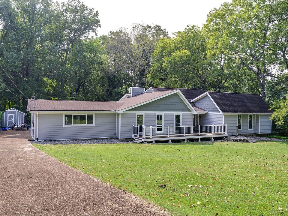 1st image of 141 Moonlight Dr