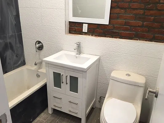 Rented by Premier Metro Realty Corp | media 14