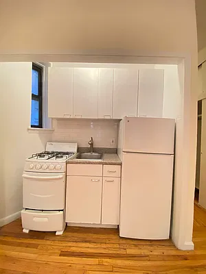 Rented by Bond New York | media 2
