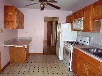 4th image of 8996 Kennedy Dr #107G
