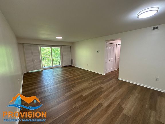 3rd image of 2572 Riva Rd Unit 21B