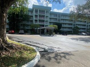 802 Cypress Grove Ln APT 408, Pompano Beach, FL 33069