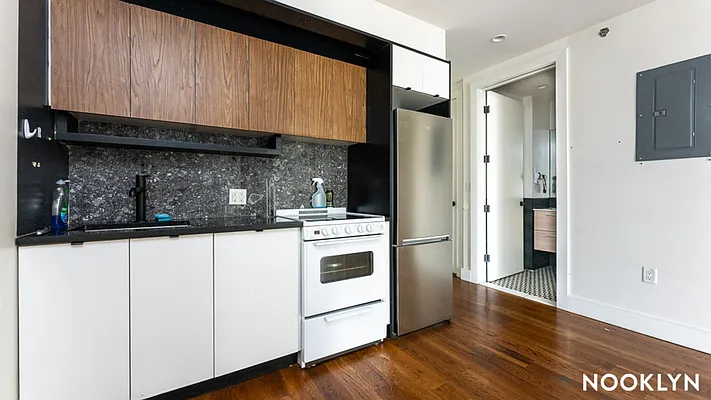 Rented by Nooklyn NYC LLC | media 21