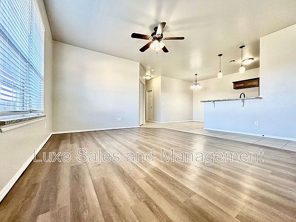 2nd image of 1328 Garden Gate Dr Unit A