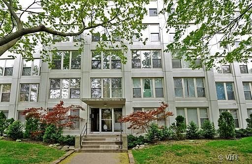 1st image of 1633 W Thome Ave APT 503