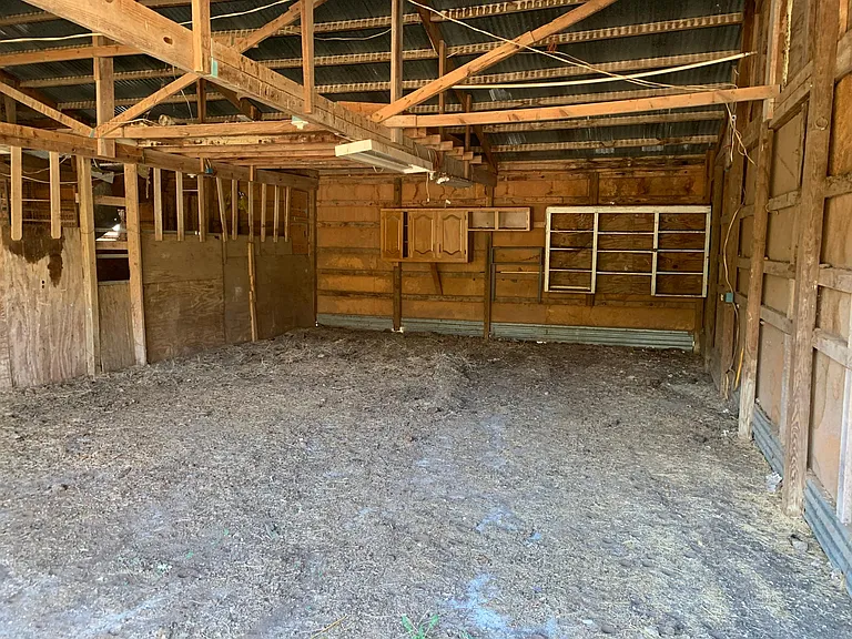 Barn