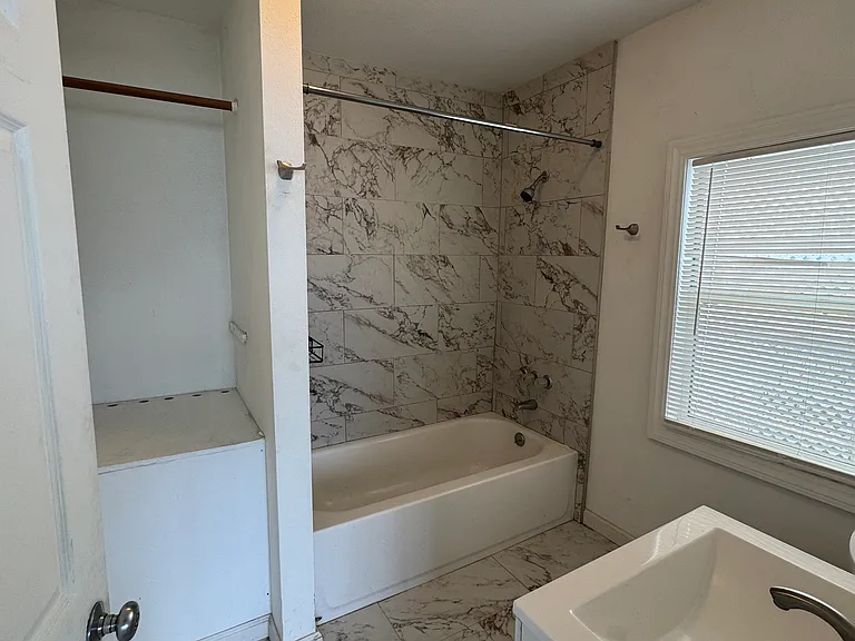 14511 Lakeshore Dr #3 — Photo 8