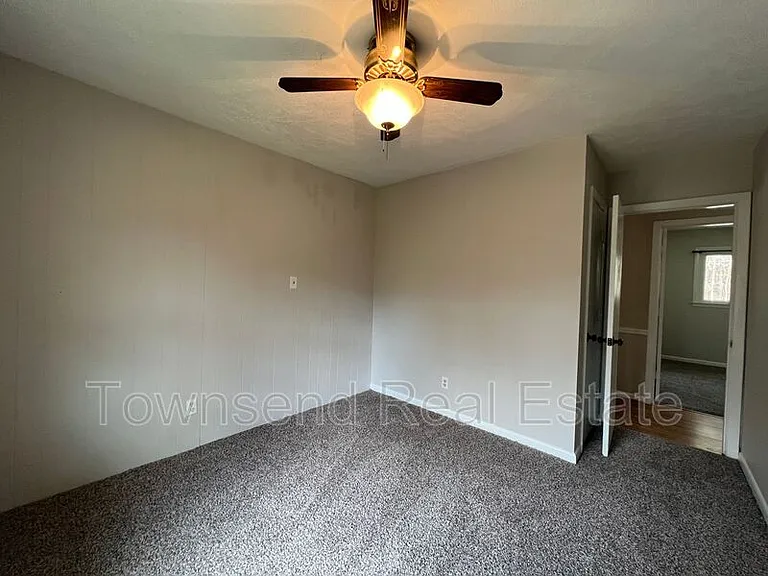 1905 McPherson Ave — Photo 9